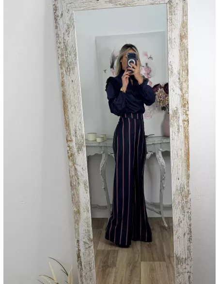 Pantalón azul marino con rayas