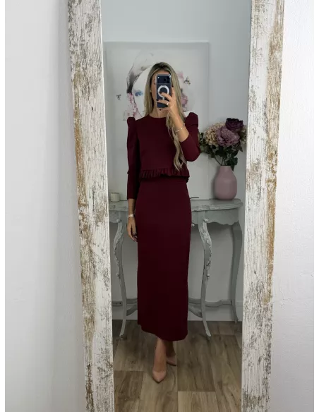 Conjunto Kesar liso burdeos