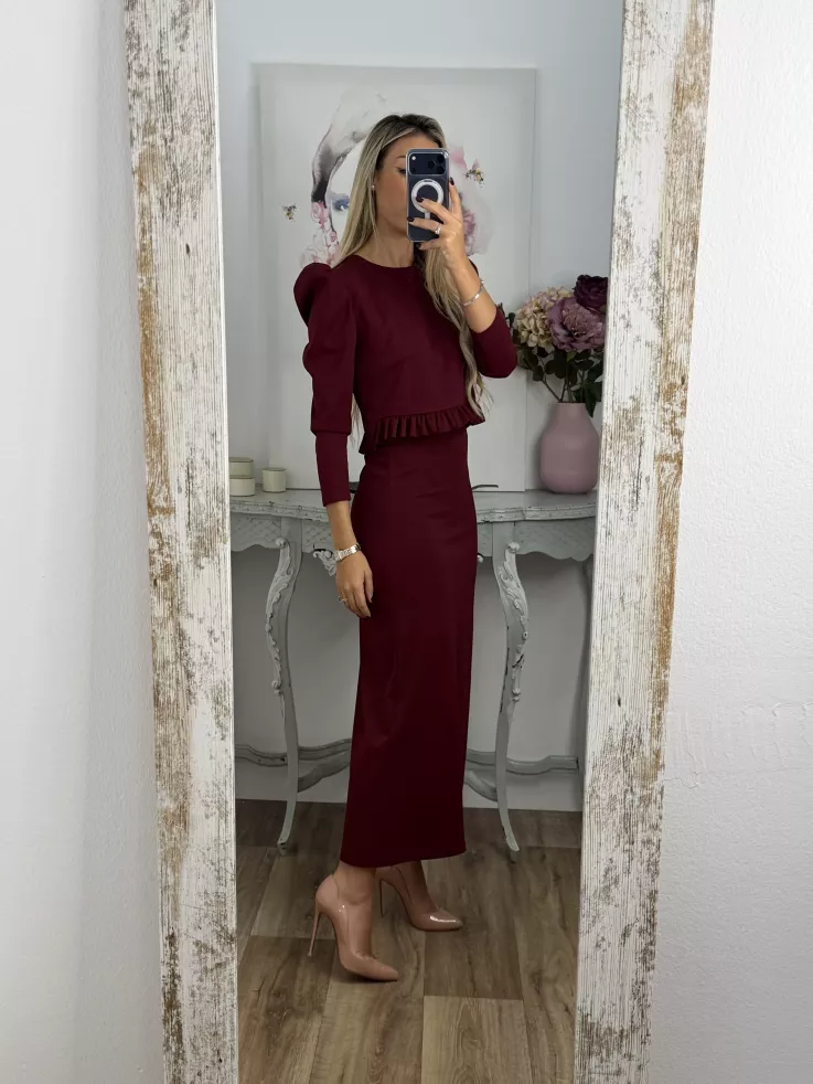 Conjunto Kesar liso burdeos