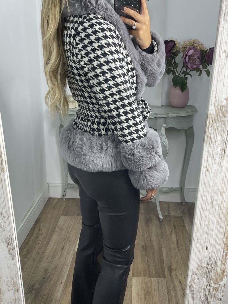 Abrigo pata de gallo negro con pelo gris