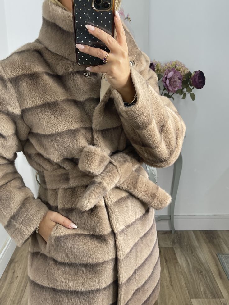 Abrigo Londres color taupe