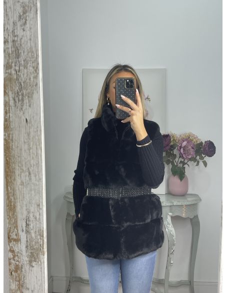 Chaleco negro con frunce en la cintura