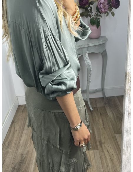 Camisa satinada cuello mao verde