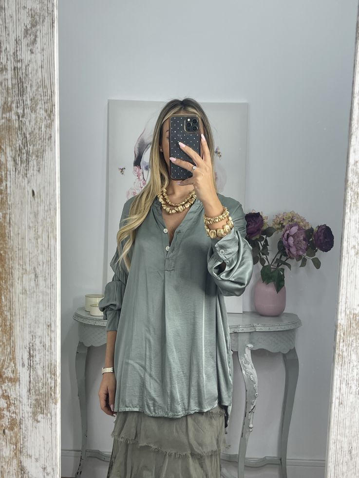 Camisa satinada cuello mao verde