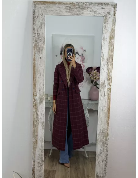 Abrigo Raisa cuadros burdeos