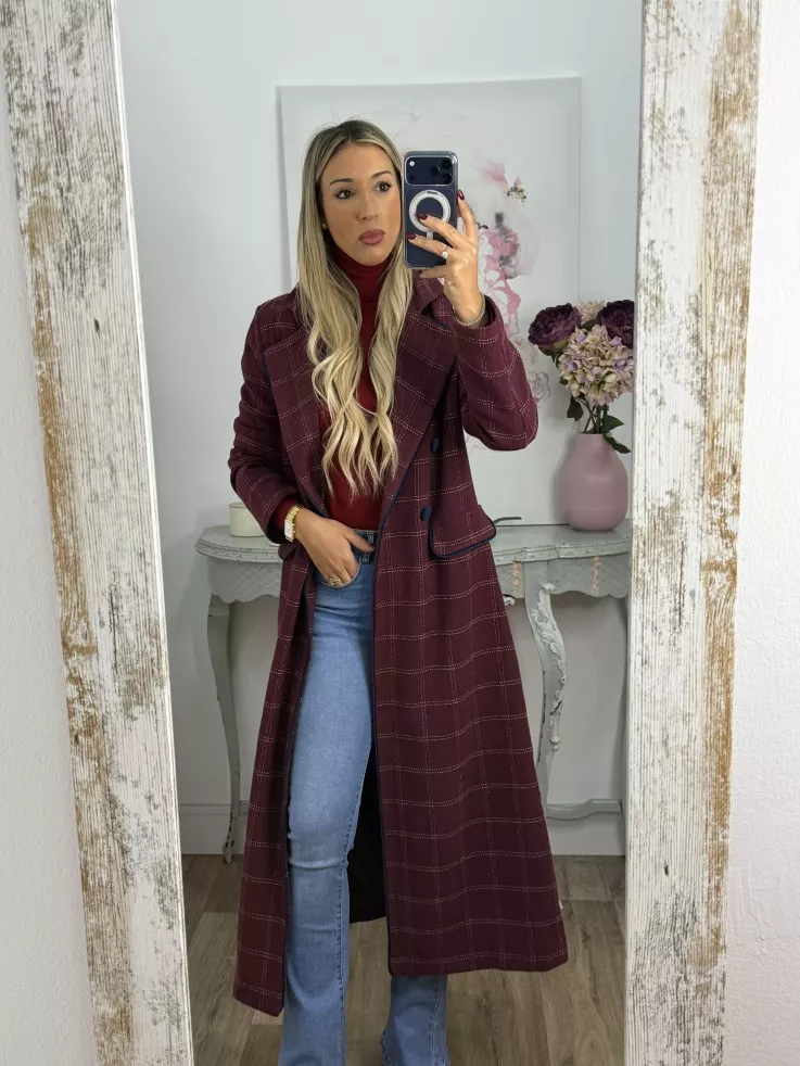 Abrigo Raisa cuadros burdeos