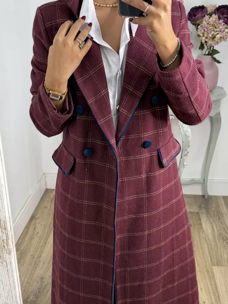 Abrigo Raisa cuadros burdeos