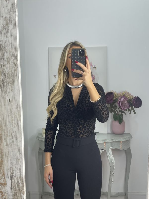 Body negro con print de terciopelo