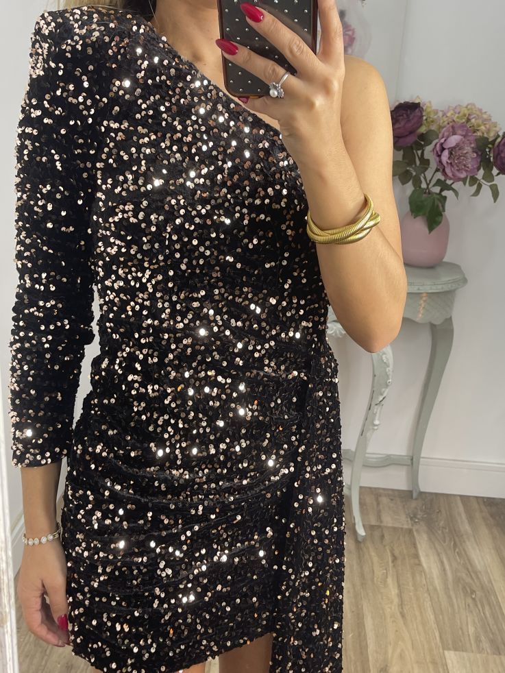 Vestido negro asimétrico lentejuelas