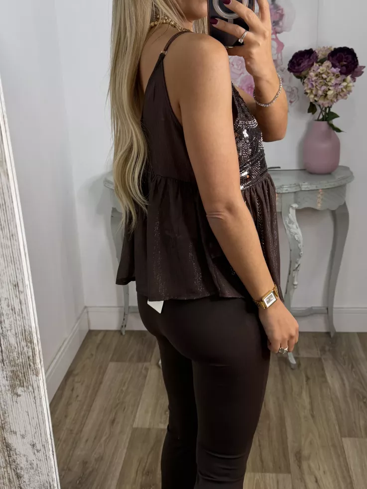 Top lentejuelas y brillos marrón