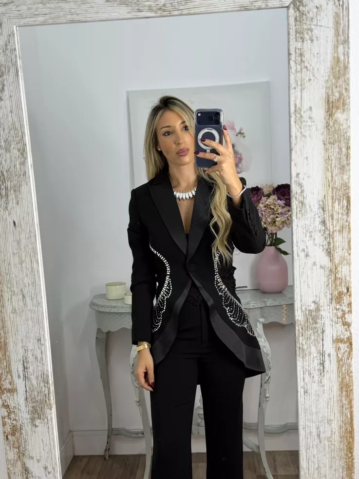 Traje de chaqueta negro con brillos