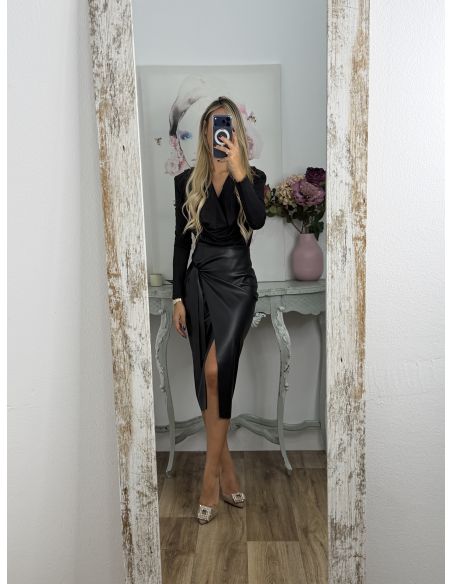 Body escote cascada negro