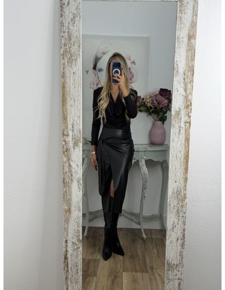 Body escote cascada negro