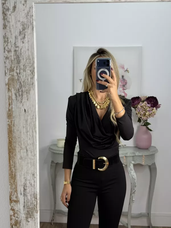 Body escote cascada negro