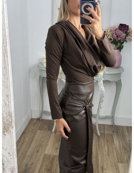 Body escote cascada chocolate