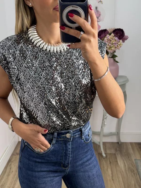Camiseta Hombreras trendy lentejuelas plateada
