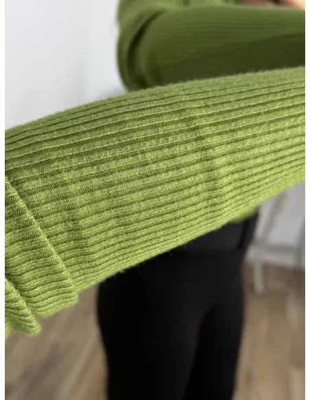 Jersey cuello alto canalé verde hierba