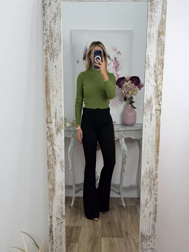 Jersey cuello alto canalé verde hierba