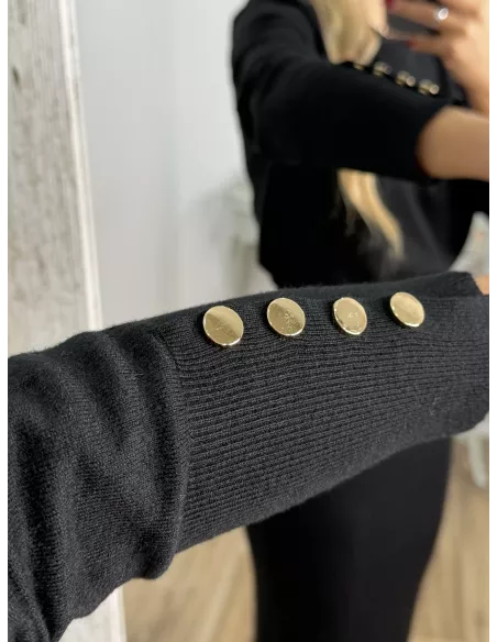 Jersey negro basic con botones en el puño