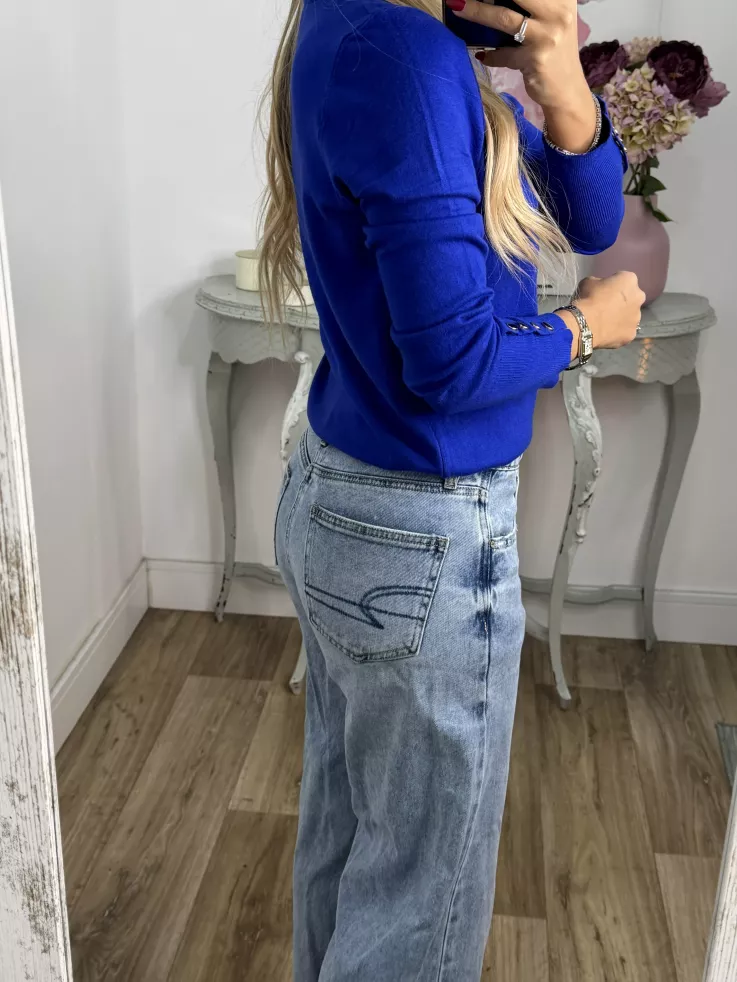 Jersey azul klein basic con botones en el puño