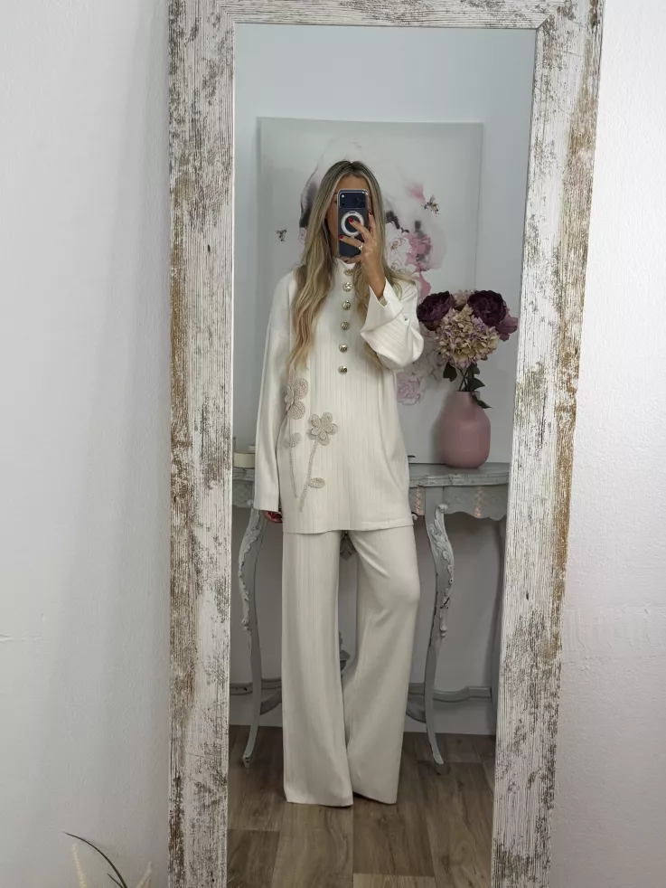 Conjunto Flor crochet hueso