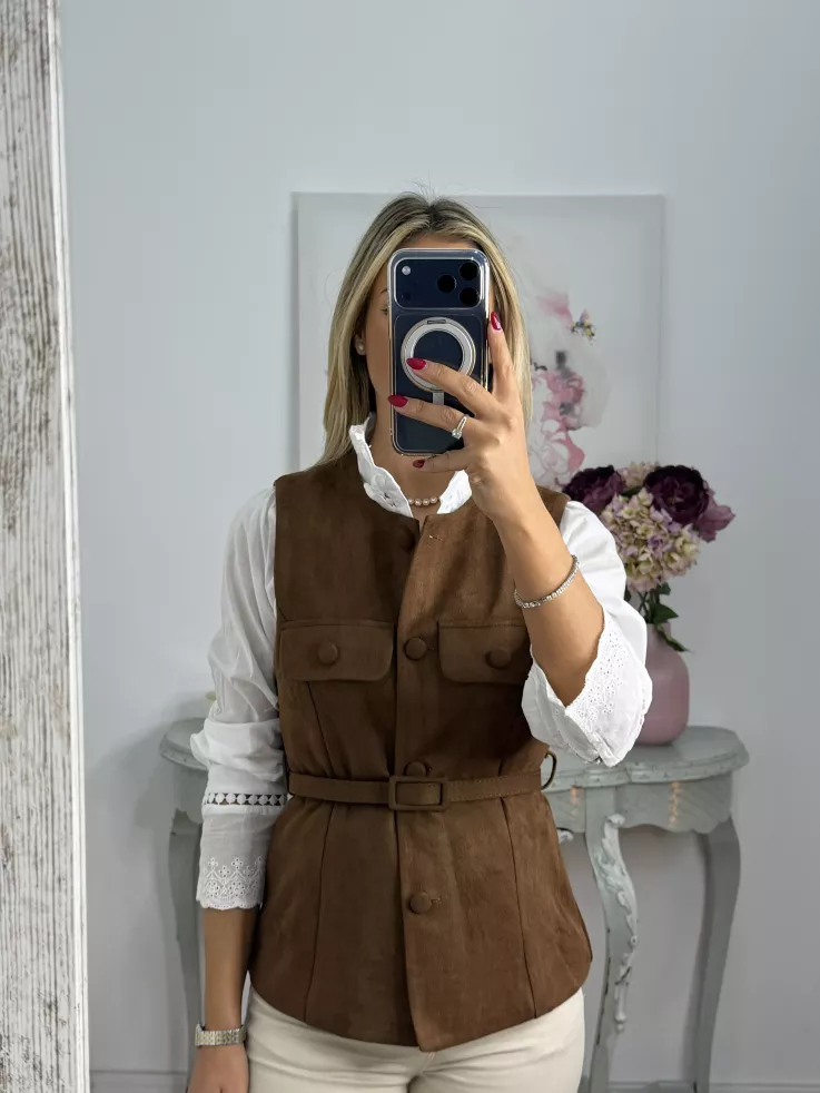 Chaleco de antelina choco