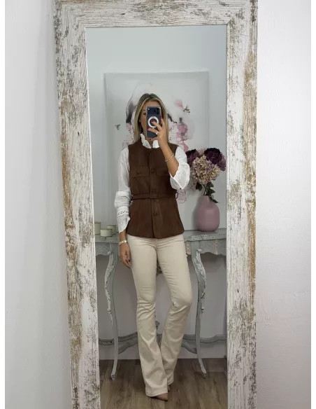 Chaleco de antelina choco