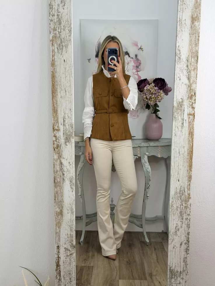 Chaleco de antelina camel
