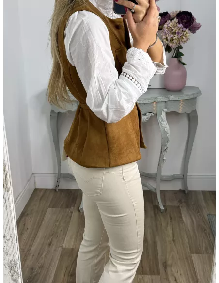 Chaleco de antelina camel