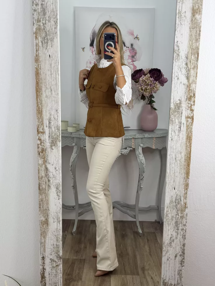 Chaleco de antelina camel