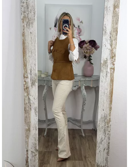 Chaleco de antelina camel