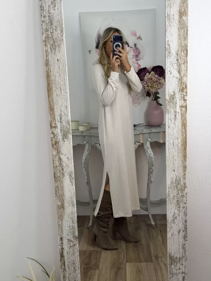 Vestido Adelaida cuello pico beige