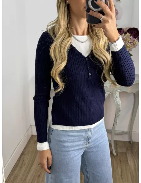 Jersey azul marino con camiseta