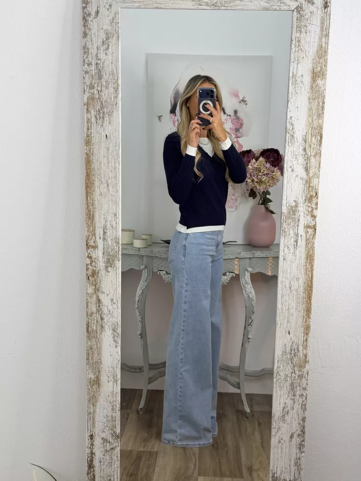 Jersey azul marino con camiseta