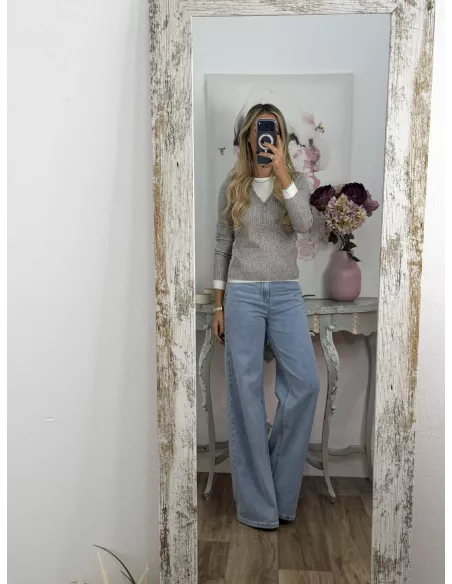 Jersey gris con camiseta