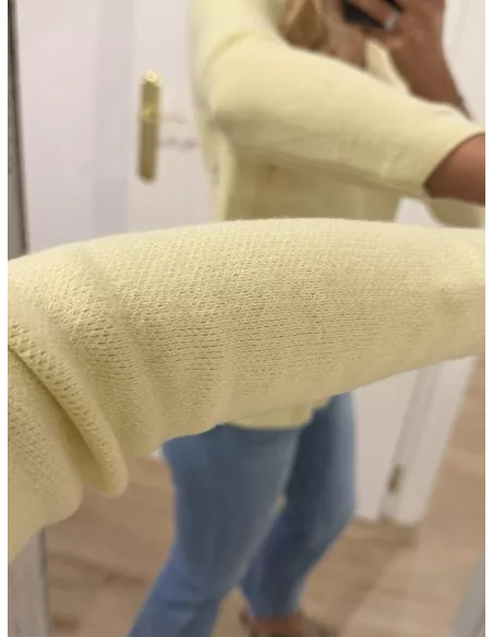 Jersey amarillo estrella en la espalda