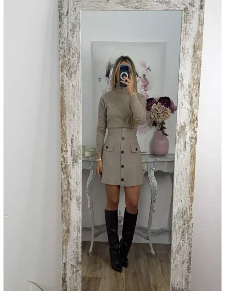 Falda de punto con botones taupe