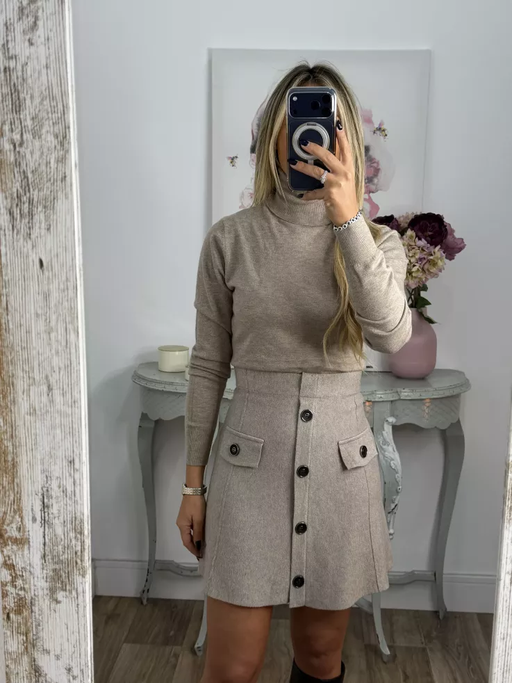 Falda de punto con botones taupe