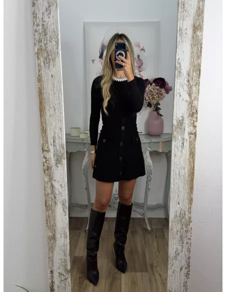 Falda de punto con botones negra