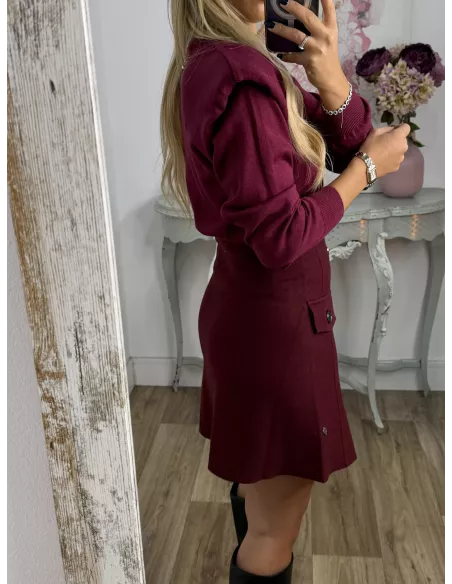 Falda de punto con botones burdeos