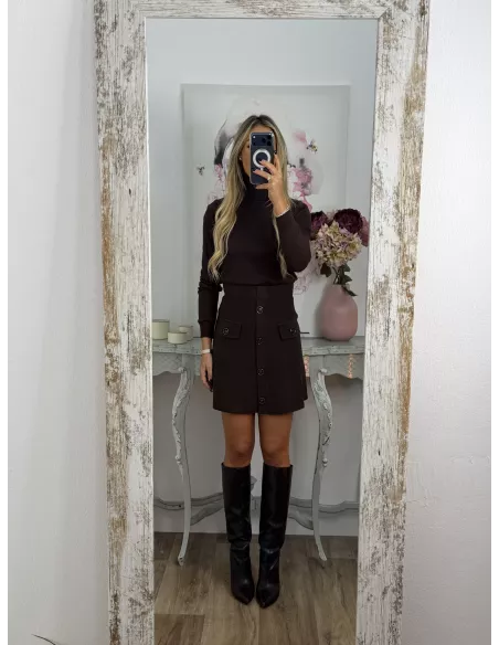 Falda de punto con botones choco