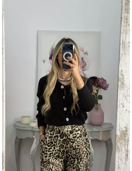 Rebeca de punto negro