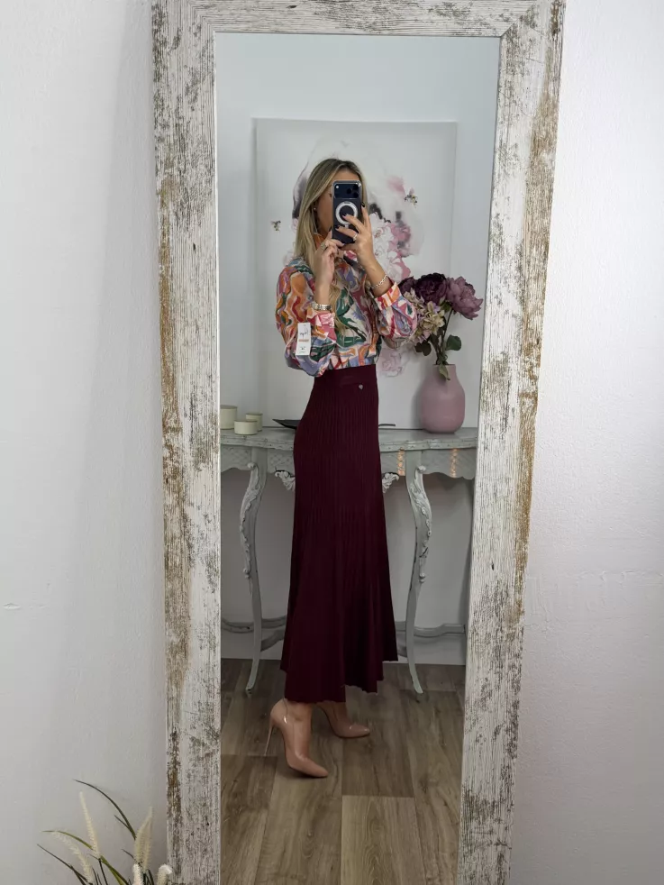 Falda de punto plisada burdeos