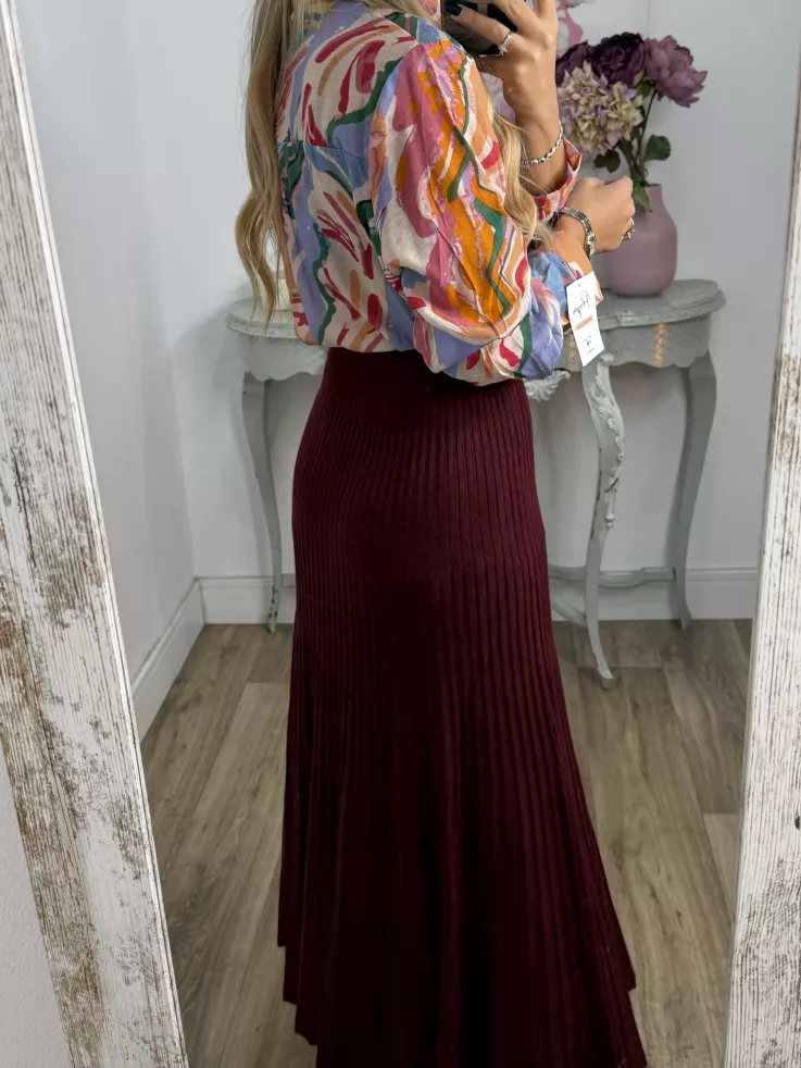 Falda de punto plisada burdeos