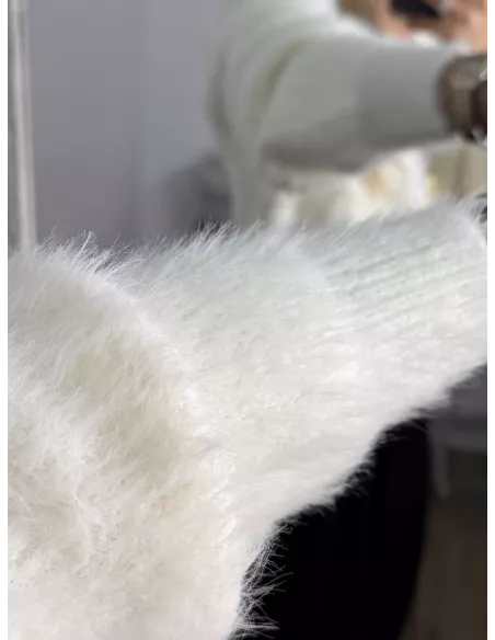 Rebeca blanca botones grandes dorados