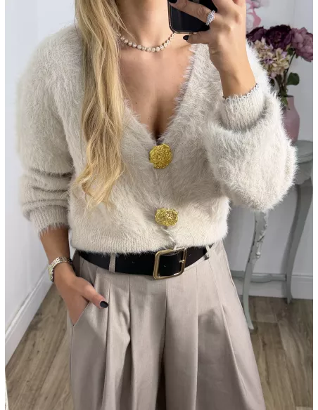 Rebeca beige botones grandes dorados