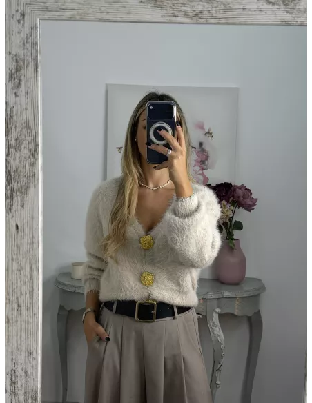 Rebeca beige botones grandes dorados