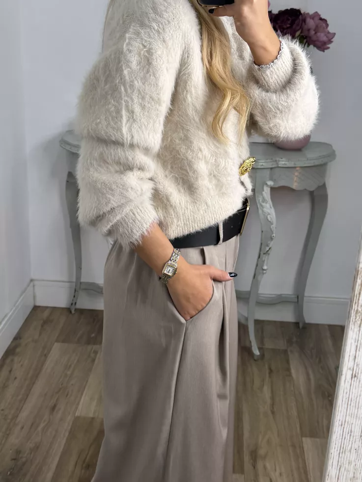 Rebeca beige botones grandes dorados