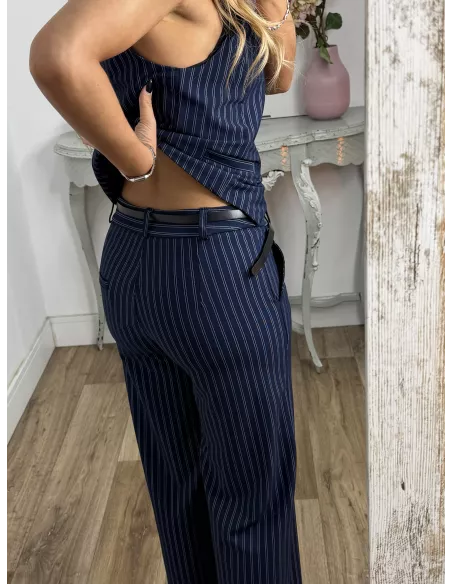 Pantalón azul marino con raya diplomática