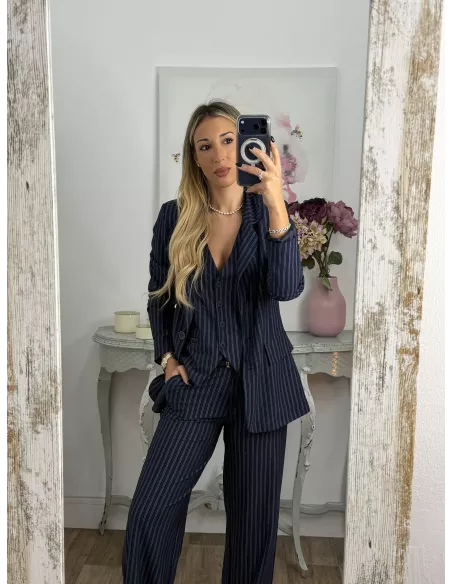 Chaqueta azul marino con raya diplomática